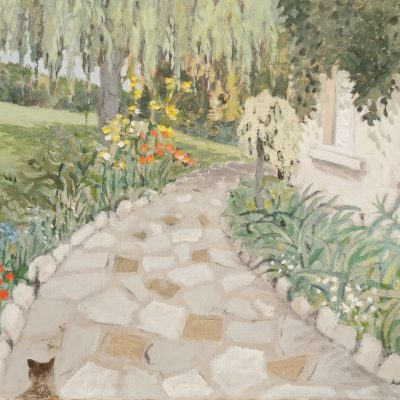 Le petit chat dans l'allée